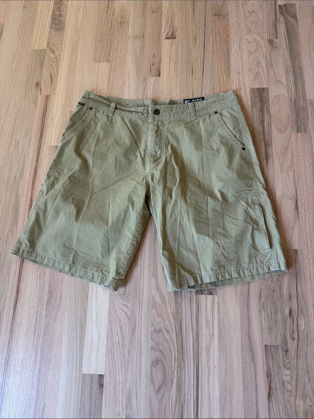 KUHL Shorts Mens Size 38 Khaki Born In The Mountains Lightweight Outdoors Hiking